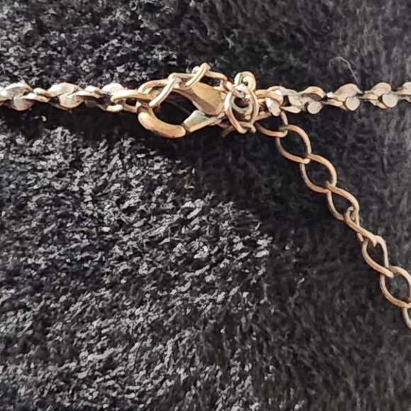 Beautiful Vintage Cross Necklace ✝️ 14" - Picture 3 of 4